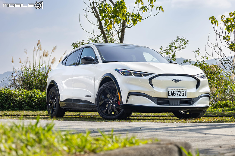 美系中型《電動休旅》比拼｜Ford Mustang Mach-E x Tesla Model Y