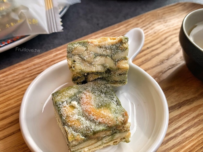 點我看大圖 季節限定草莓鳳梨牛軋餅和雪Q餅,Q軟好吃不黏牙