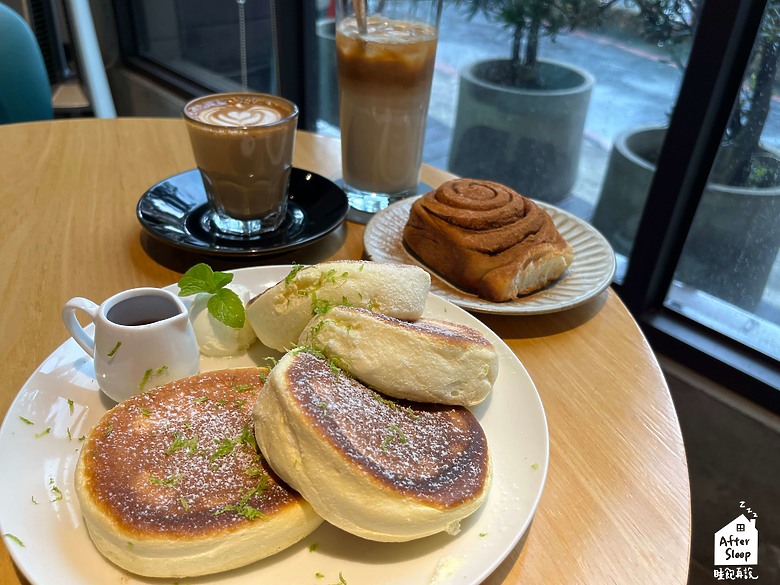 高雄前鎮｜瑞福咖啡REVEL COFFEE STUDIO＿舒芙蕾鬆餅推推