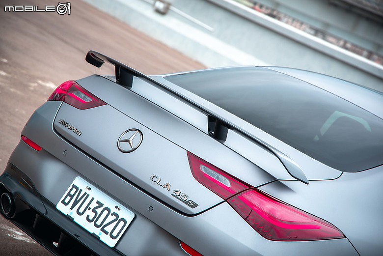 Mercedes-AMG CLA 45 S 4MATIC+小改款試駕|成熟科技加持,三年後再見依然如此誘人!