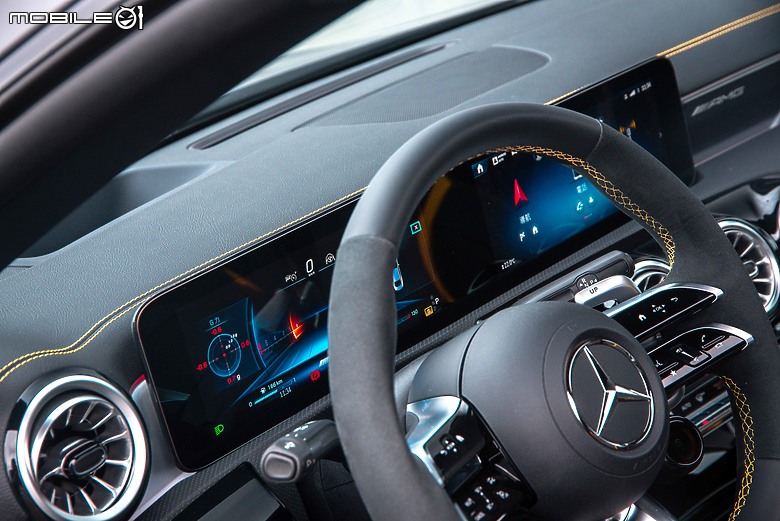Mercedes-AMG CLA 45 S 4MATIC+小改款試駕|成熟科技加持,三年後再見依然如此誘人!