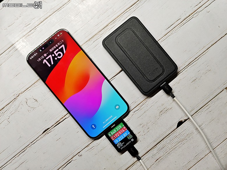 MagSafe行動電源開箱 – Avier VeeGo可立式磁吸行動電源，支援PD快速充電