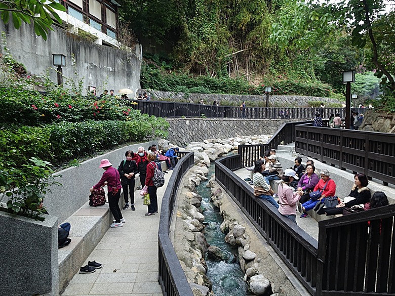 北投溫泉博物館、梅亭旅客服務中心、北投公民會館、普濟寺、地熱谷、凱達格蘭文化館、北投公園、北投圖書館、前日軍衛戍醫院北投分院 — 北投公園週邊冬季散策