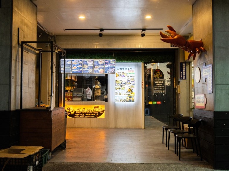 台中熱炒吃鍋首選!“麻辣水煮魚”用料超澎湃 白飯吃到飽!