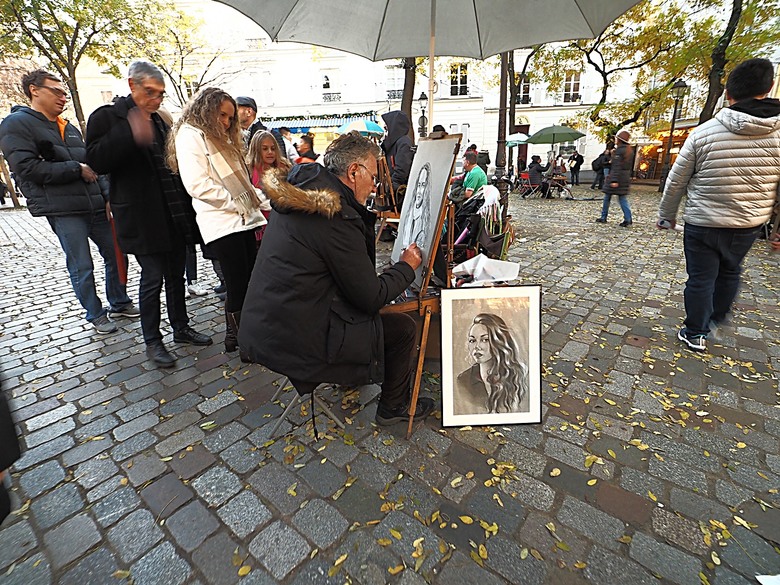 艾菲爾鐵塔(Tour Eiffel)、蒙馬特(Montmartre)、聖心堂(Basilique du Sacré-Cœur de Montmartre),外掛拉法葉百貨 巴黎奧斯曼旗艦店(Galeries Lafayette Haussmann)、莎瑪麗丹百貨(La Samaritaine) — 引領流行的時尚與藝術之都 — 2023年冬季歐洲行旅 第九部