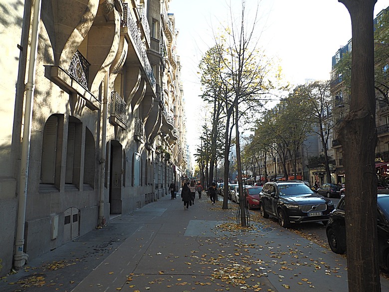 艾菲爾鐵塔(Tour Eiffel)、蒙馬特(Montmartre)、聖心堂(Basilique du Sacré-Cœur de Montmartre),外掛拉法葉百貨 巴黎奧斯曼旗艦店(Galeries Lafayette Haussmann)、莎瑪麗丹百貨(La Samaritaine) — 引領流行的時尚與藝術之都 — 2023年冬季歐洲行旅 第九部