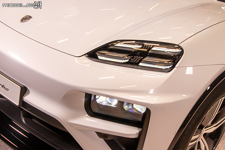 加入純電戰局,內外全面革新!Porsche Macan 大改款新加坡首發直擊!