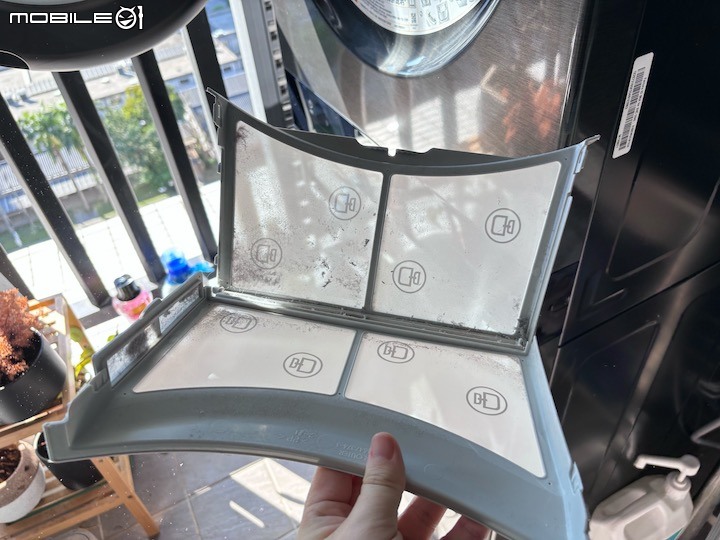 LG WashTower™ AI智控洗乾衣機 重新定義我的洗衣方式~