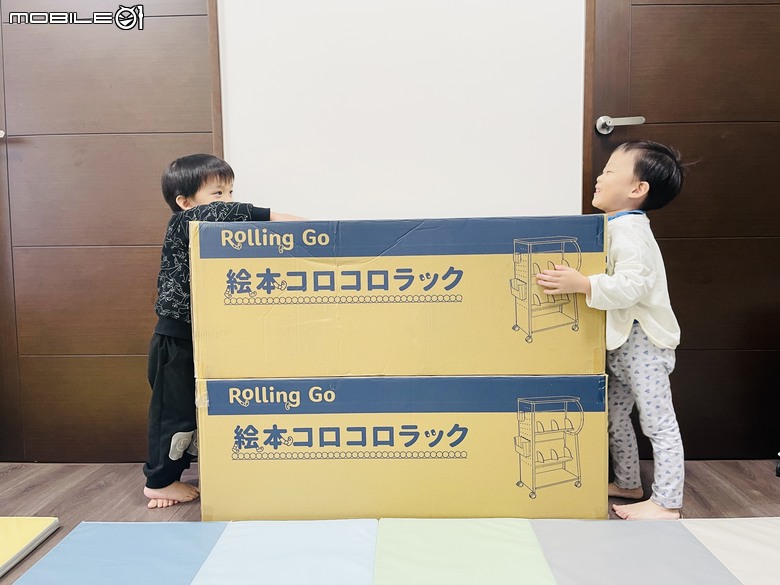 點我看大圖 開箱 日本林製作所 Rolling Go 遊走書櫃 專為兒童打造的行動書車 處處都能享受閱讀樂趣
