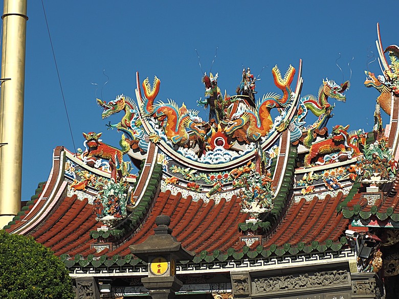 【小惡魔金龍踏春】鄞山寺(汀州會館)、龍山寺、清水巖、福佑宮、重建街、日本警官宿舍、滬尾小學校禮堂，附掛真理街阿給 — 淡水古蹟一日行旅 上半場