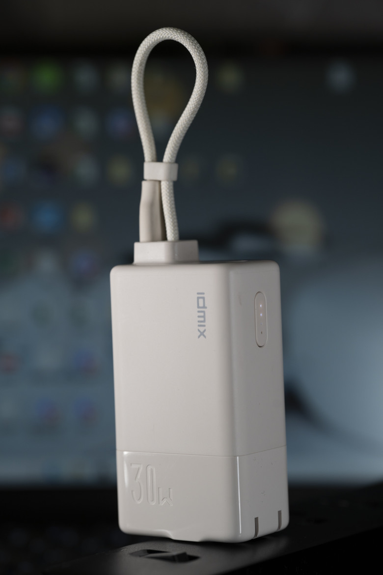 【開箱測試】IDMIX CH10 Chill豆腐 三合一行動電源