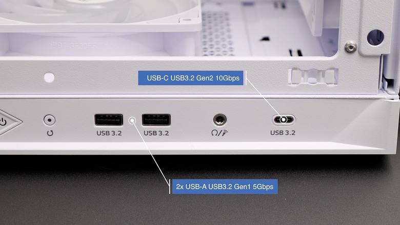 組裝 ADATA 首款海景機殼 XPG INVADER X 顯卡直立套件，搭配背插式主機板