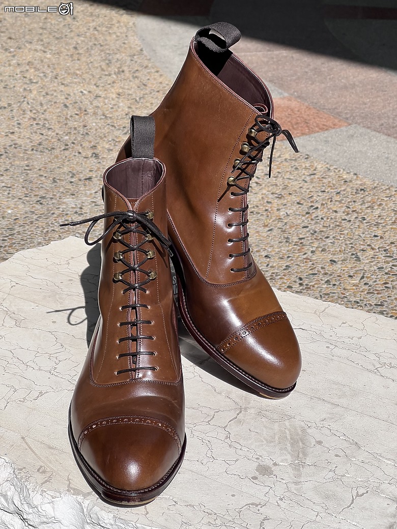 【開箱】皮中鑽石，馬臀皮 Balmoral Boots