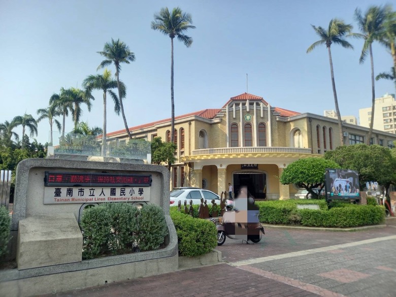 點我看大圖 西門路小資金店面