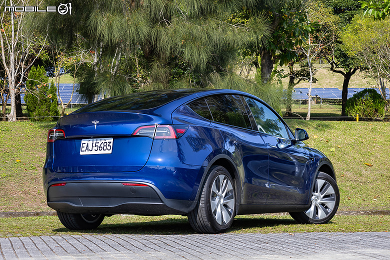 美系中型《電動休旅》比拼｜Ford Mustang Mach-E x Tesla Model Y