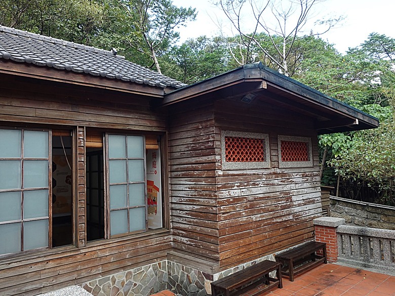 北投溫泉博物館、梅亭旅客服務中心、北投公民會館、普濟寺、地熱谷、凱達格蘭文化館、北投公園、北投圖書館、前日軍衛戍醫院北投分院 — 北投公園週邊冬季散策