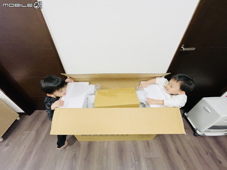 點我看大圖 開箱 日本林製作所 Rolling Go 遊走書櫃 專為兒童打造的行動書車 處處都能享受閱讀樂趣