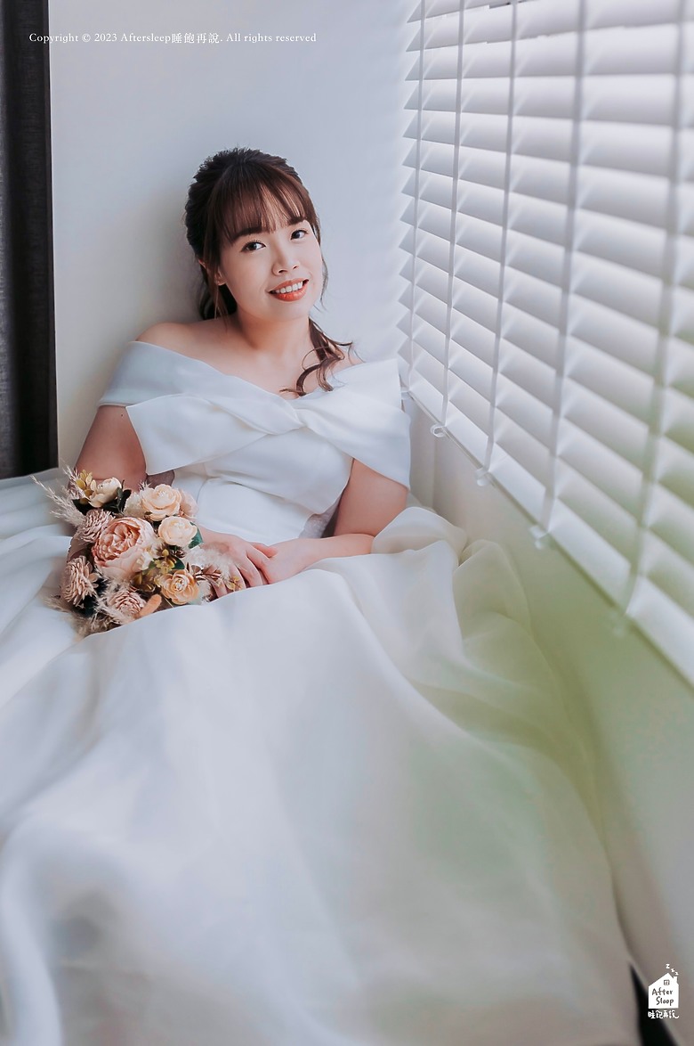 點我看大圖 高雄艾絲特手工婚紗試穿分享_隱藏版寶藏婚紗工作室!中大尺碼也能有不將就的美