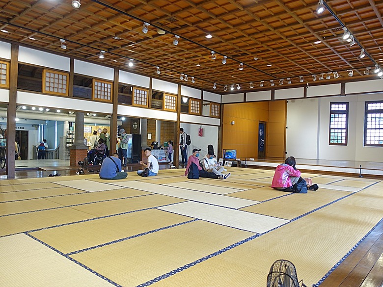 北投溫泉博物館、梅亭旅客服務中心、北投公民會館、普濟寺、地熱谷、凱達格蘭文化館、北投公園、北投圖書館、前日軍衛戍醫院北投分院 — 北投公園週邊冬季散策