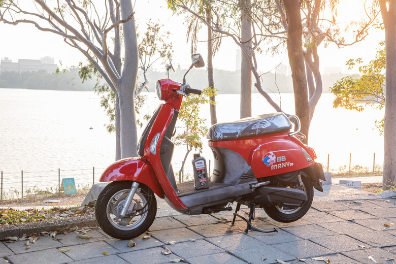 真油你的 ~ IGOL SCOOT PERFORMANCE 4T 機油，讓我的小機車更加古溜順暢！