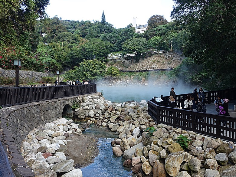 北投溫泉博物館、梅亭旅客服務中心、北投公民會館、普濟寺、地熱谷、凱達格蘭文化館、北投公園、北投圖書館、前日軍衛戍醫院北投分院 — 北投公園週邊冬季散策