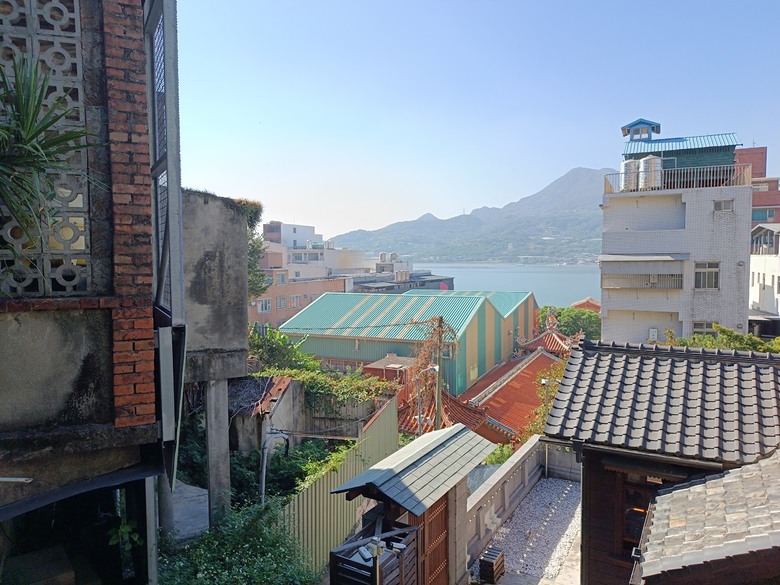 【小惡魔金龍踏春】鄞山寺(汀州會館)、龍山寺、清水巖、福佑宮、重建街、日本警官宿舍、滬尾小學校禮堂,附掛真理街阿給 — 淡水古蹟一日行旅 上半場