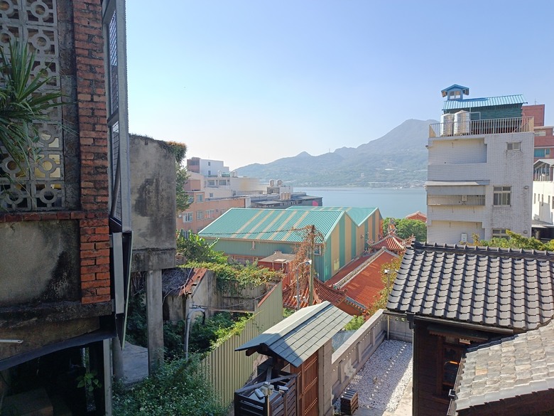 【小惡魔金龍踏春】鄞山寺(汀州會館)、龍山寺、清水巖、福佑宮、重建街、日本警官宿舍、滬尾小學校禮堂，附掛真理街阿給 — 淡水古蹟一日行旅 上半場