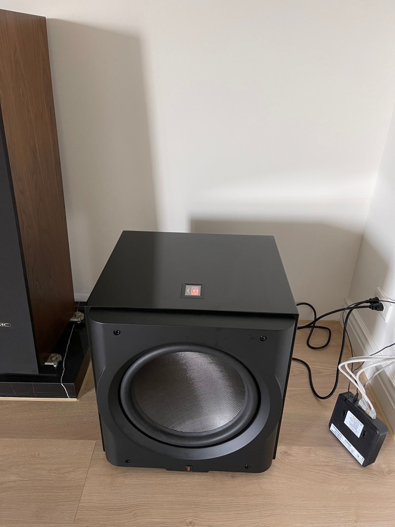 為了能撐起我的大坪數影音室重低音效果...趁優惠的時候買了PERLISTEN D12S
