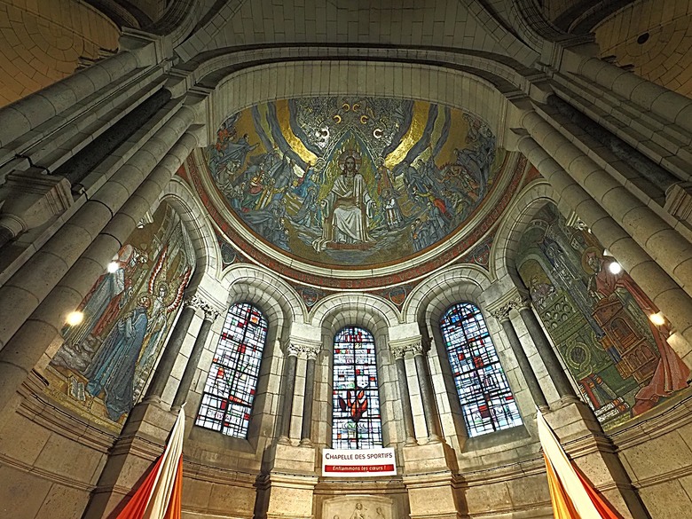 艾菲爾鐵塔(Tour Eiffel)、蒙馬特(Montmartre)、聖心堂(Basilique du Sacré-Cœur de Montmartre),外掛拉法葉百貨 巴黎奧斯曼旗艦店(Galeries Lafayette Haussmann)、莎瑪麗丹百貨(La Samaritaine) — 引領流行的時尚與藝術之都 — 2023年冬季歐洲行旅 第九部