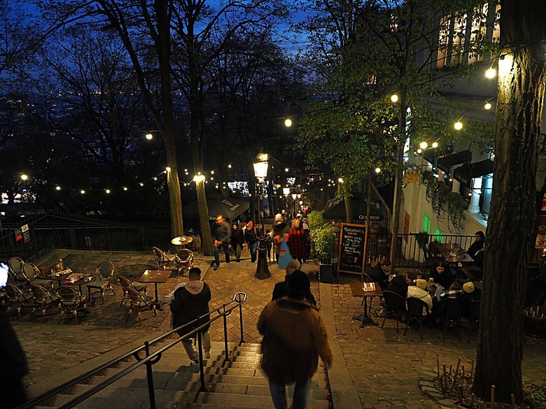 艾菲爾鐵塔(Tour Eiffel)、蒙馬特(Montmartre)、聖心堂(Basilique du Sacré-Cœur de Montmartre),外掛拉法葉百貨 巴黎奧斯曼旗艦店(Galeries Lafayette Haussmann)、莎瑪麗丹百貨(La Samaritaine) — 引領流行的時尚與藝術之都 — 2023年冬季歐洲行旅 第九部
