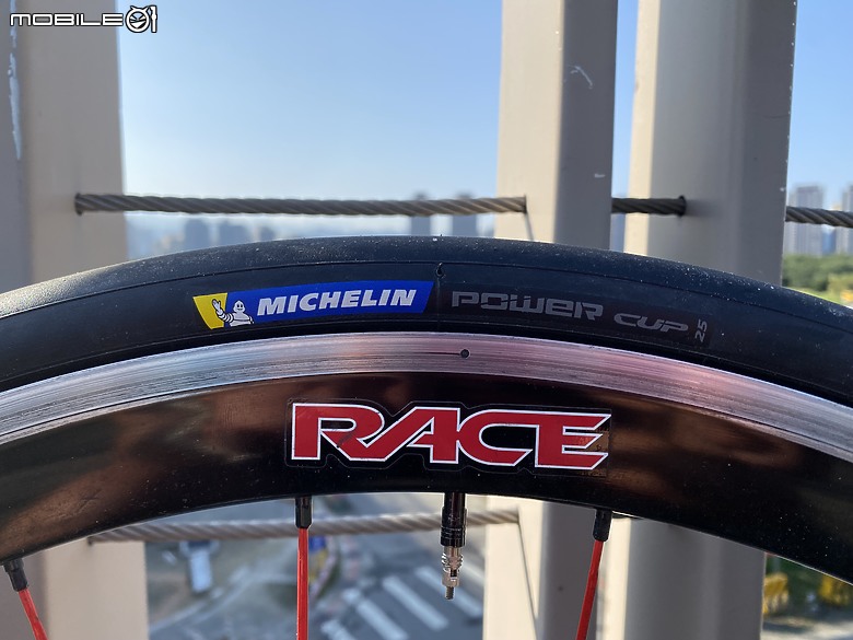 點我看大圖 往日情與新戀情 Michelin Power Cup (25C) 新胎分享