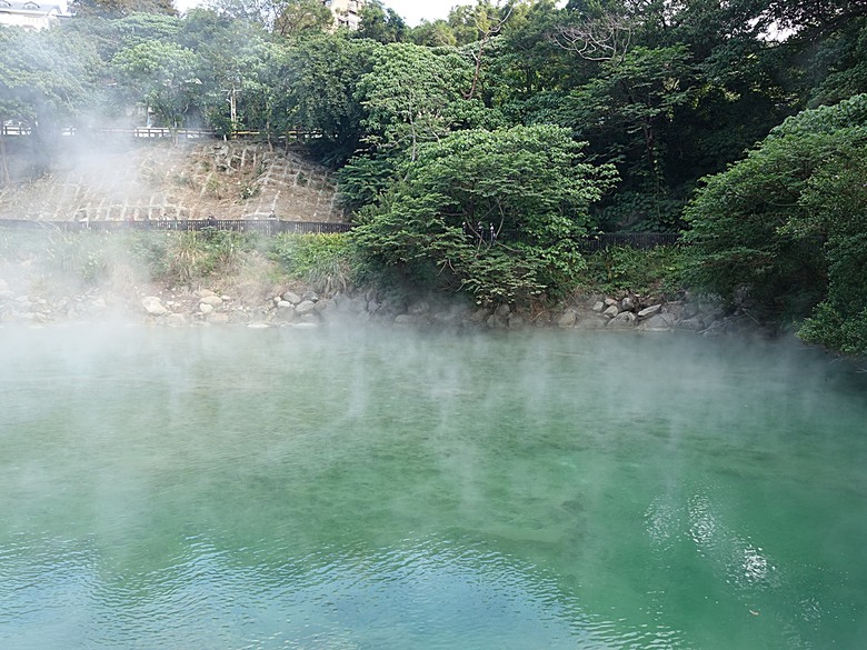 北投溫泉博物館、梅亭旅客服務中心、北投公民會館、普濟寺、地熱谷、凱達格蘭文化館、北投公園、北投圖書館、前日軍衛戍醫院北投分院 — 北投公園週邊冬季散策