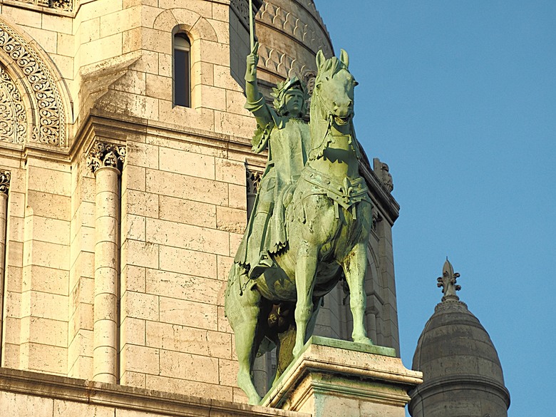 艾菲爾鐵塔(Tour Eiffel)、蒙馬特(Montmartre)、聖心堂(Basilique du Sacré-Cœur de Montmartre)，外掛拉法葉百貨 巴黎奧斯曼旗艦店(Galeries Lafayette Haussmann)、莎瑪麗丹百貨(La Samaritaine) — 引領流行的時尚與藝術之都 — 2023年冬季歐洲行旅 第九部