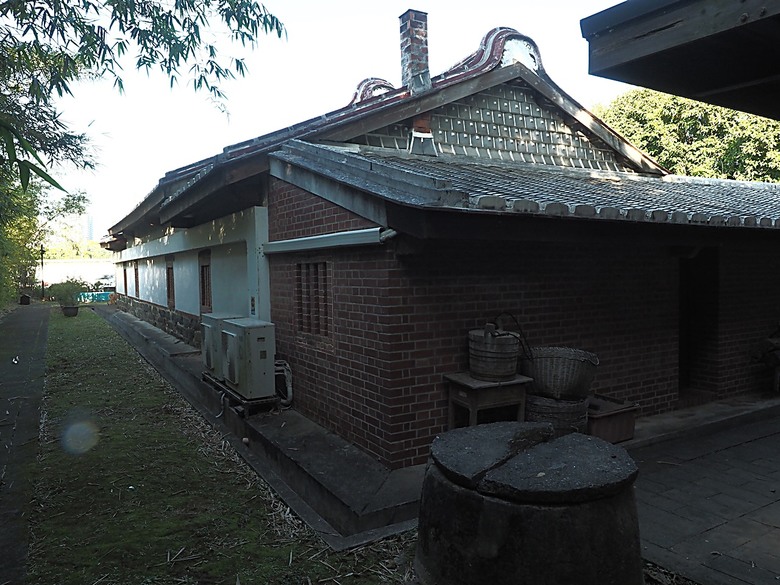 【小惡魔金龍踏春】 淡水街長多田榮吉故居、藝術工坊、德忌利士洋行、榕堤餐廳、淡水禮拜堂、滬尾偕醫館、公司田溪程氏古厝,附掛淡海輕軌搭乘紀錄 — 淡水古蹟一日行旅 下半場