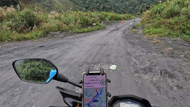 北部一日遊秘境-羅山林道.仙洞步道. 天狗溪噴泉by SYM MMBCU, Honda Africa Twin CRF1100