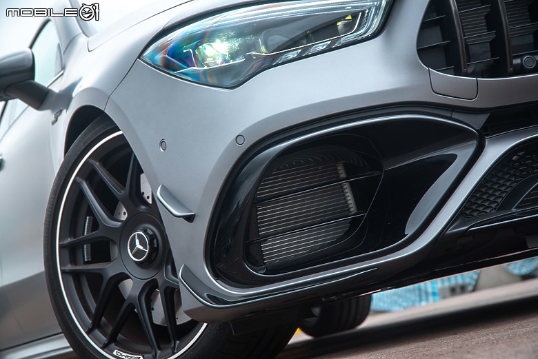 Mercedes-AMG CLA 45 S 4MATIC+小改款試駕|成熟科技加持,三年後再見依然如此誘人!