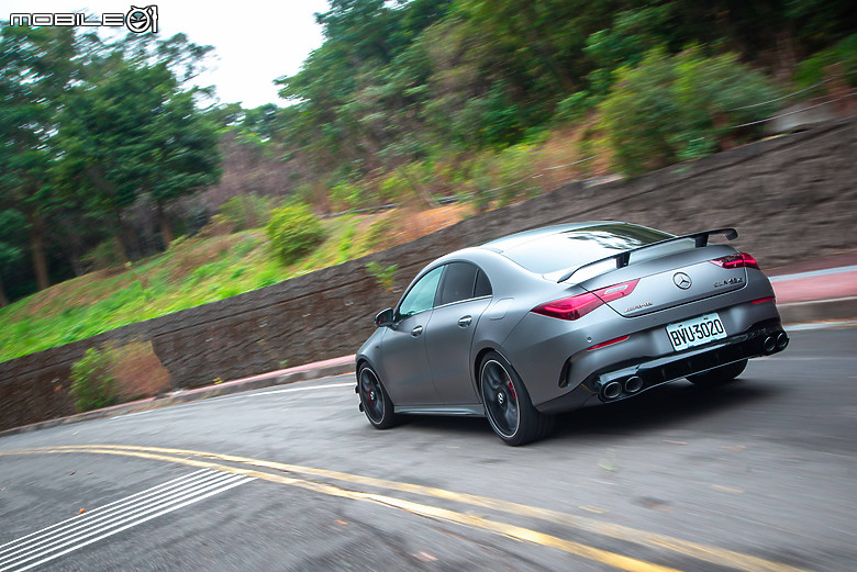 Mercedes-AMG CLA 45 S 4MATIC+小改款試駕|成熟科技加持,三年後再見依然如此誘人!