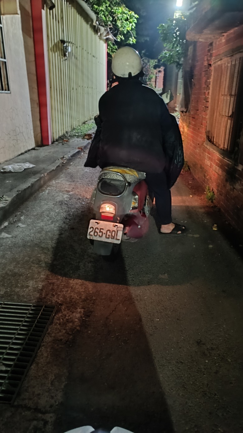 遇到亂放鞭炮怪客