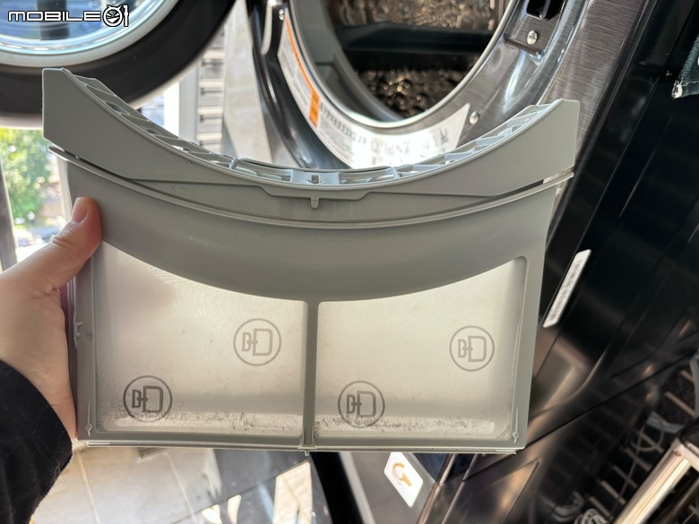 LG WashTower™ AI智控洗乾衣機 重新定義我的洗衣方式~