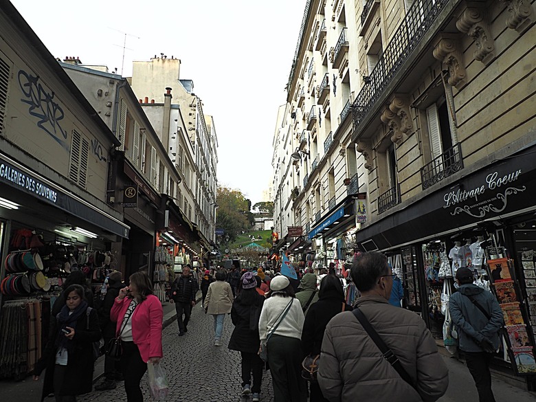 艾菲爾鐵塔(Tour Eiffel)、蒙馬特(Montmartre)、聖心堂(Basilique du Sacré-Cœur de Montmartre),外掛拉法葉百貨 巴黎奧斯曼旗艦店(Galeries Lafayette Haussmann)、莎瑪麗丹百貨(La Samaritaine) — 引領流行的時尚與藝術之都 — 2023年冬季歐洲行旅 第九部