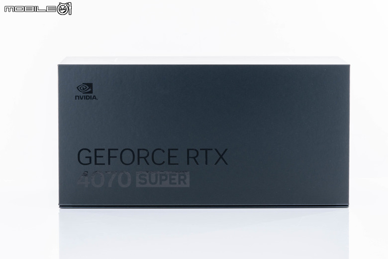 NVIDIA GeForce RTX 4070 Super FE 創始版顯示卡開箱 以純黑設計打造更高效能印象