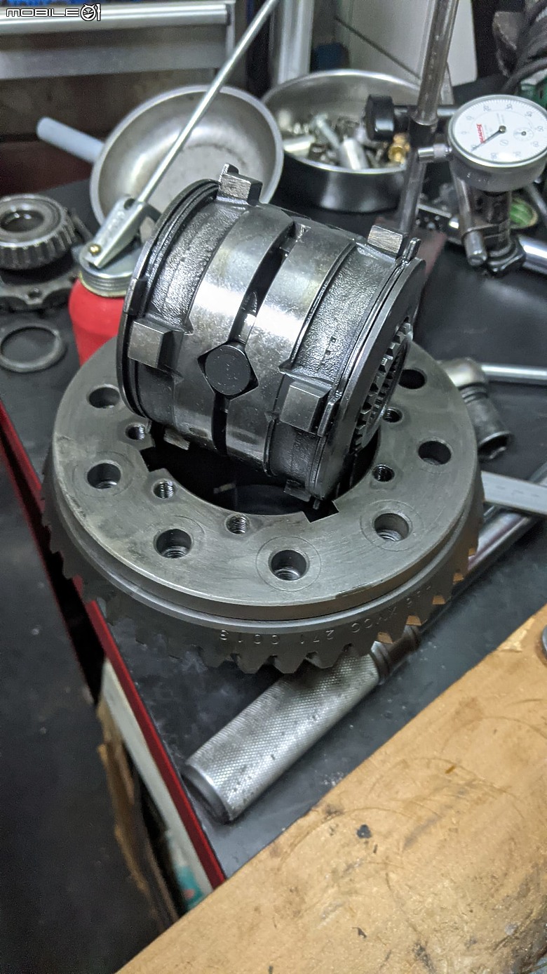 點我看大圖 E34 DIY專輯31 原廠LSD限滑差速器搭載