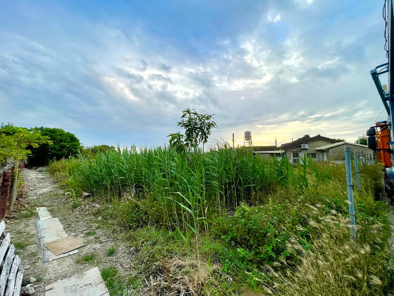 點我看大圖 七股臨20米路店面建地