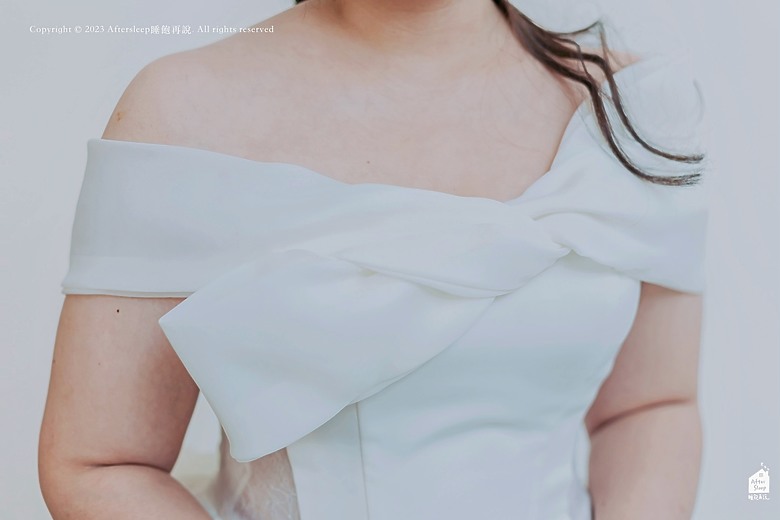 點我看大圖 高雄艾絲特手工婚紗試穿分享_隱藏版寶藏婚紗工作室!中大尺碼也能有不將就的美
