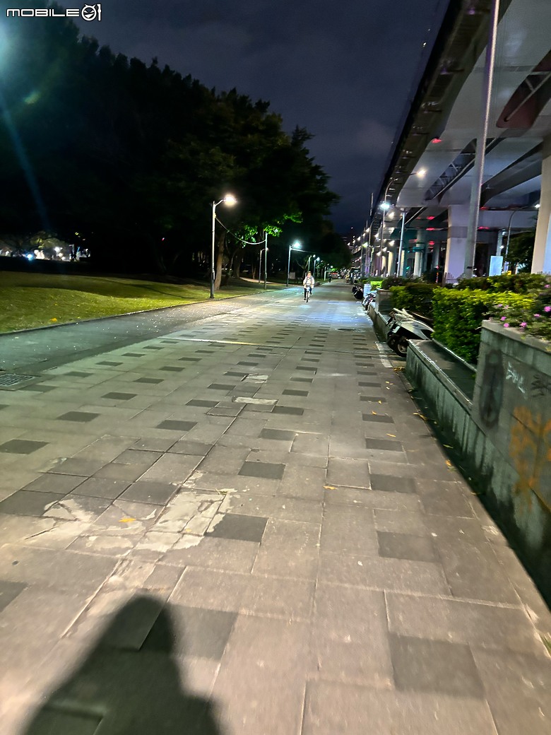 點我看大圖 【小惡魔金龍踏春】城市漫步健行:華山文創園區與三創一日遊