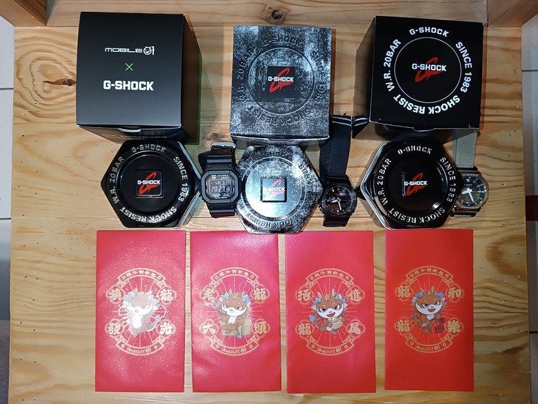 【小惡魔金龍踏春】 CASIO G-SHOCK 農家橡樹計時錶雙開箱 — 黑色金屬錶殼帆布錶帶款(GM-2100CB-1A) v.s. 亮銀錶殼灰色帆布錶帶款(GM-2100C-5A)