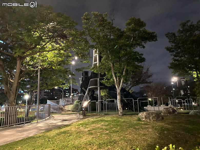 點我看大圖 【小惡魔金龍踏春】城市漫步健行:華山文創園區與三創一日遊