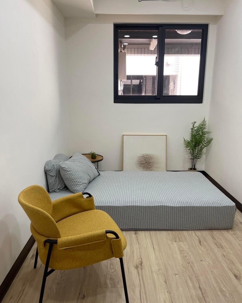 一個人住三房的輕裝修含家具