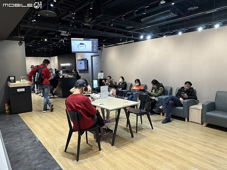 點我看大圖 【小惡魔金龍踏春】城市漫步健行:華山文創園區與三創一日遊