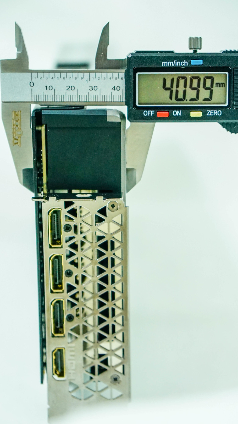 老黃刀法新招式,價格更親民的INNO3D GEFORECE RTX 4080 Super開箱測試報告